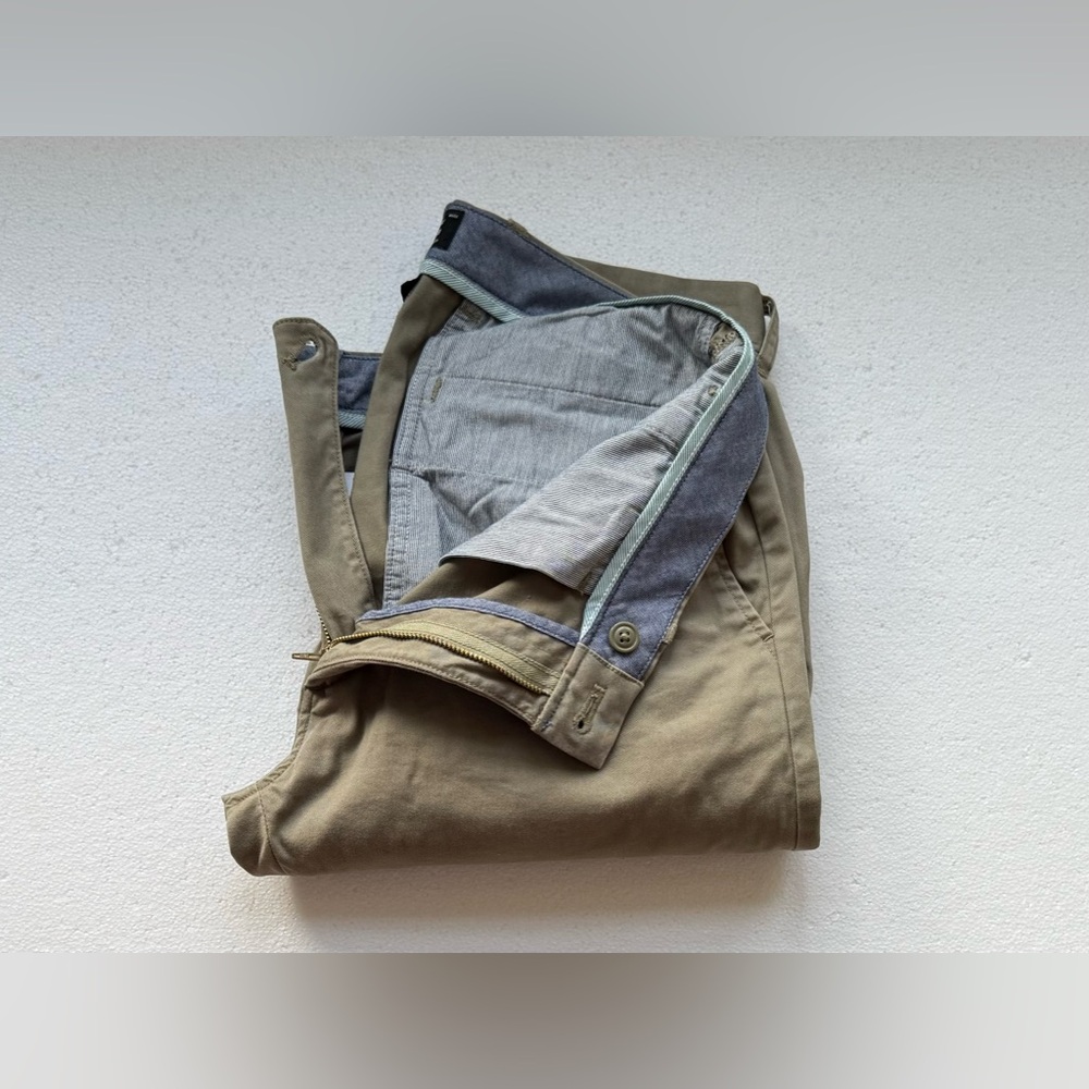 J CREW 250 FIT CHINO PANTS AIRCRAFT SURPLUS  GREEN 32X34